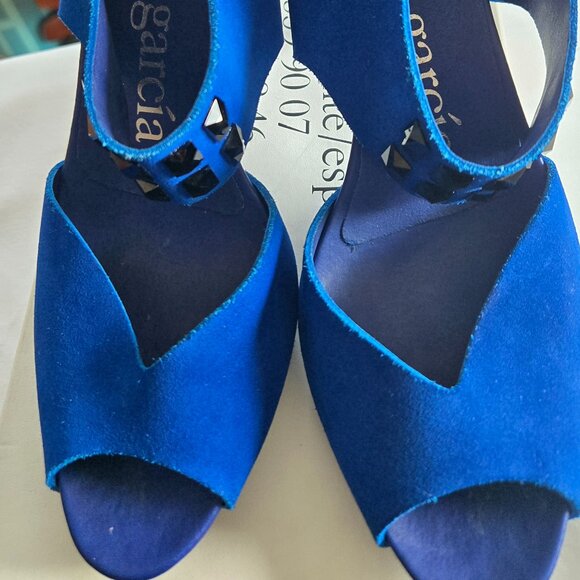 PEDRO GARCIA ROYAL BLUE SUEDE PEEP - TOE SANDALS (SIZE - 40) - Picture 1 of 15